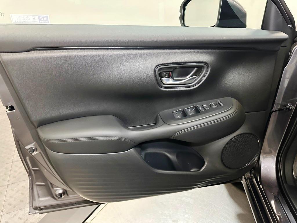 2026 Honda HR-V LX - Modern Steel Metallic exterior view 11