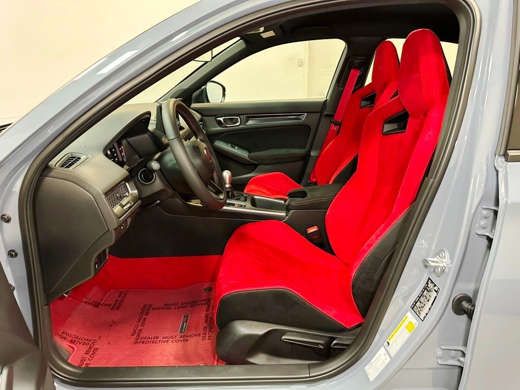 2025 Honda Civic Type R TYPER - Sonic Gray Pearl exterior view 13