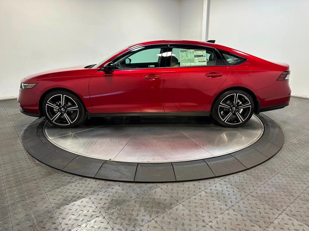 2026 Honda Accord Sedan SE - Radiant Red Metallic exterior view 5