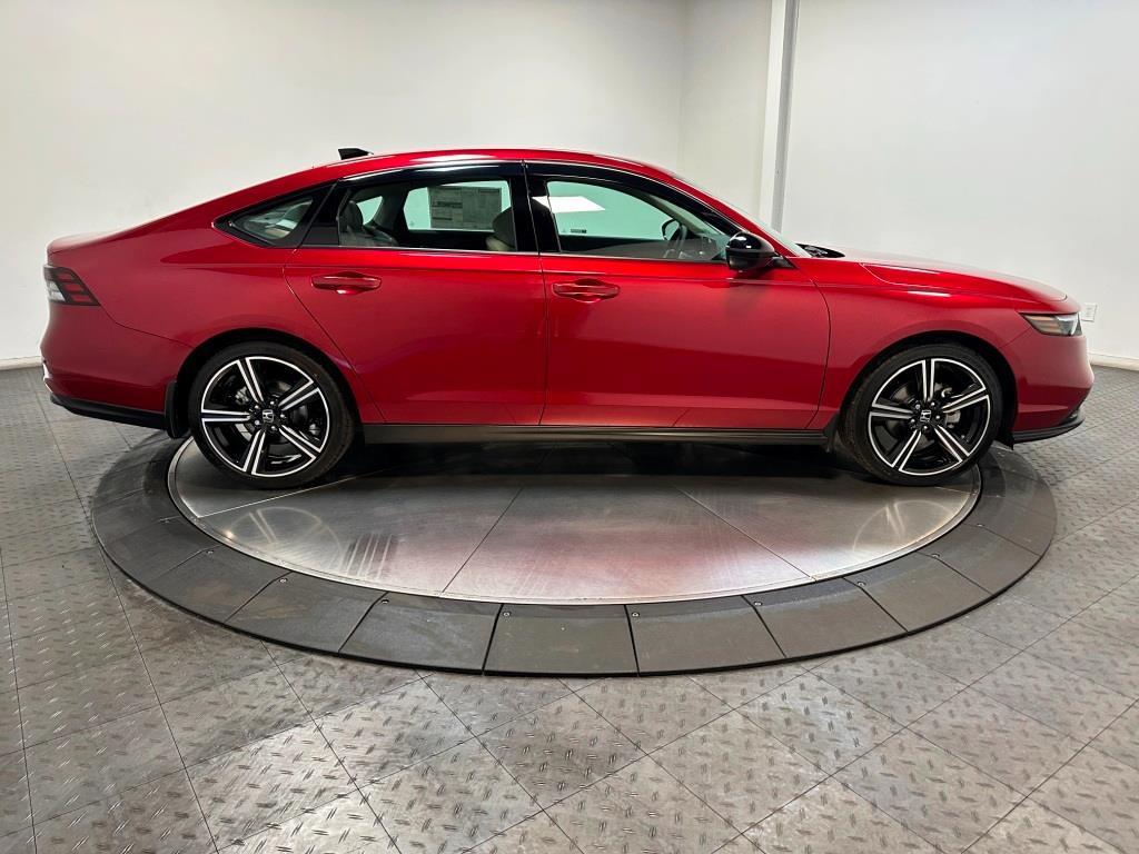 2026 Honda Accord Sedan SE - Radiant Red Metallic exterior view 9