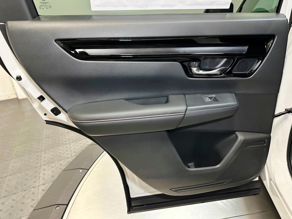 2026 Honda CR-V Hybrid Sport Touring - Platinum White Pearl exterior view 20