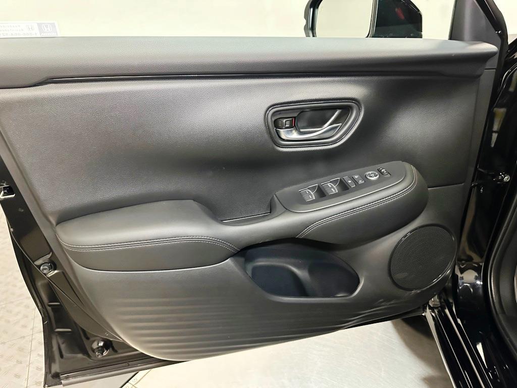 2026 Honda HR-V EX-L - Crystal Black Pearl exterior view 11