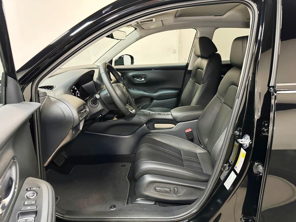 2026 Honda HR-V EX-L - Crystal Black Pearl exterior view 13