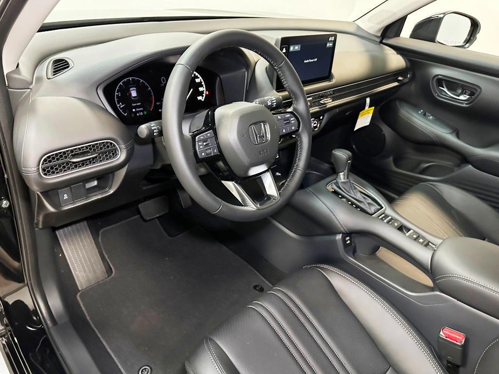 2026 Honda HR-V EX-L - Crystal Black Pearl exterior view 15
