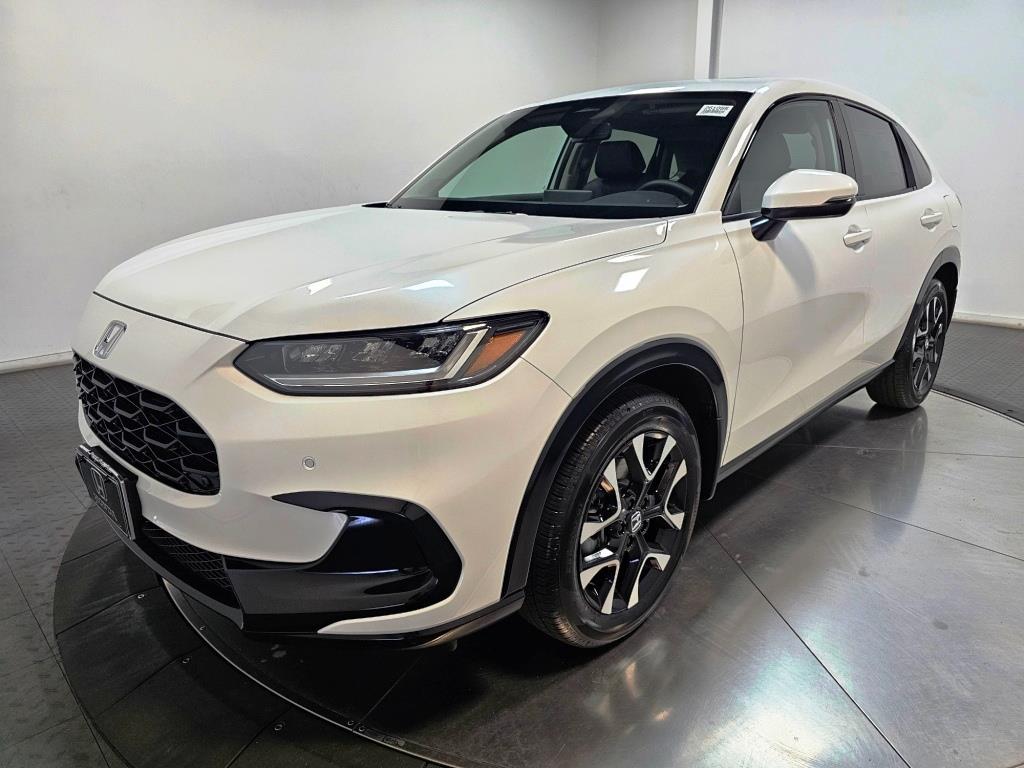 2026 Honda HR-V EX-L - Platinum White Pearl exterior view 4