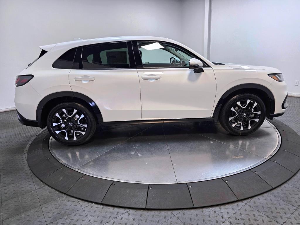 2026 Honda HR-V EX-L - Platinum White Pearl exterior view 9