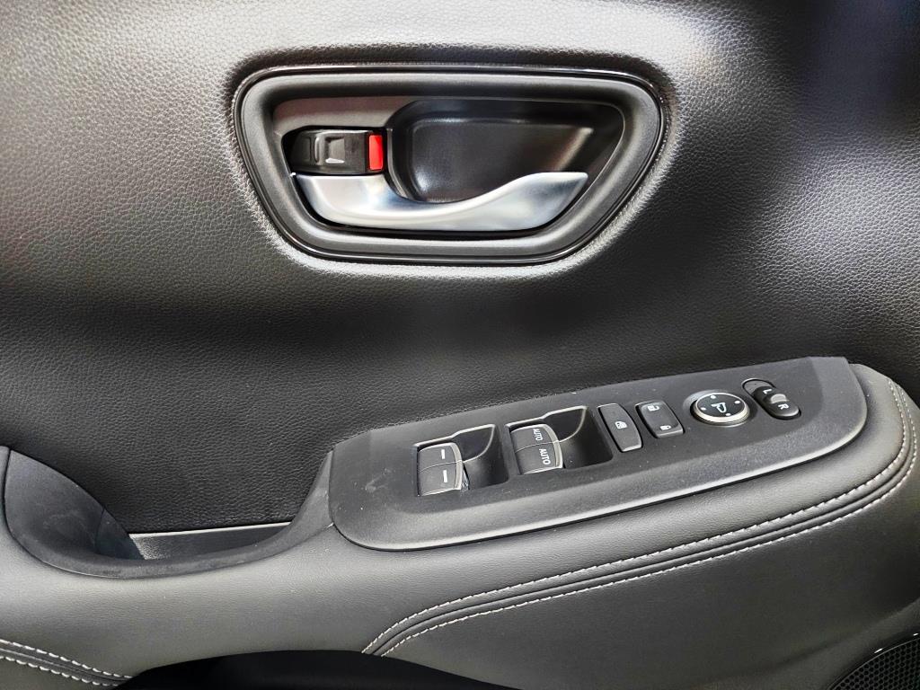 2026 Honda HR-V EX-L - Platinum White Pearl exterior view 12