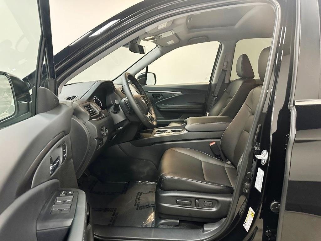 2026 Honda Ridgeline RTL - Crystal Black Pearl exterior view 15