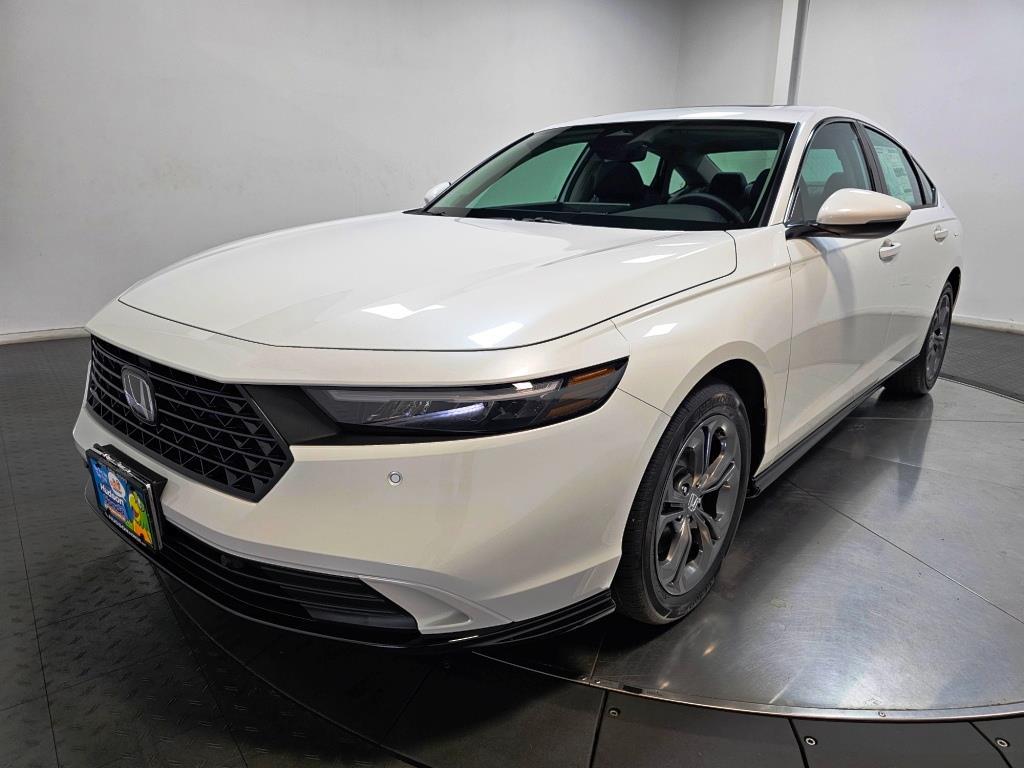 2026 Honda Accord Hybrid EX-L - Platinum White Pearl exterior view 4