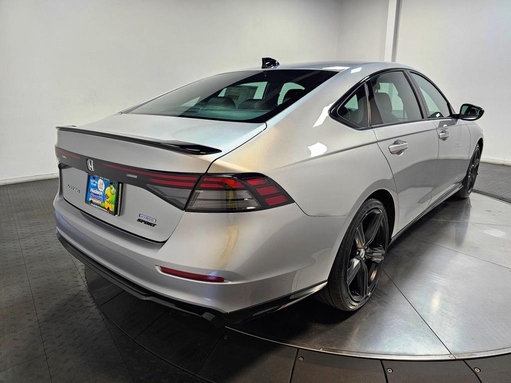 2026 Honda Accord Hybrid Sport-L - Solar Silver Metallic exterior view 8