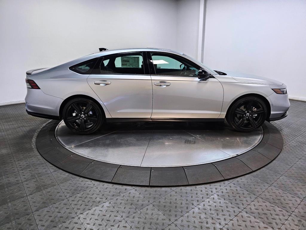 2026 Honda Accord Hybrid Sport-L - Solar Silver Metallic exterior view 9