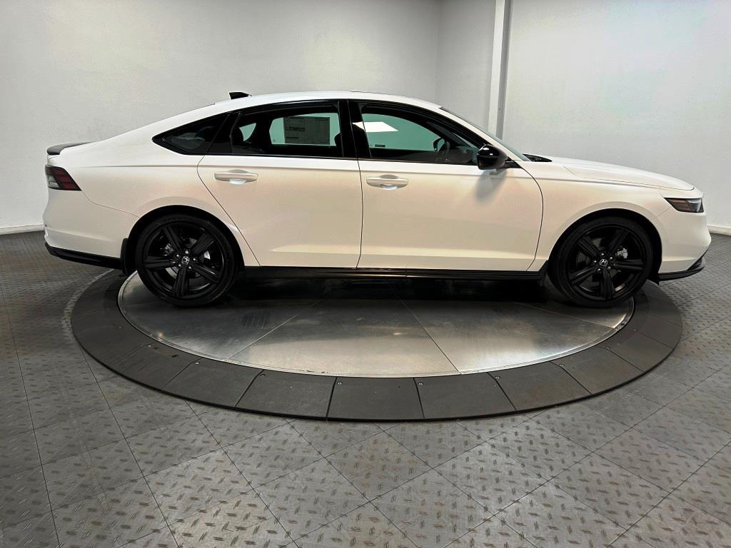 2026 Honda Accord Hybrid Sport-L - Platinum White Pearl exterior view 9