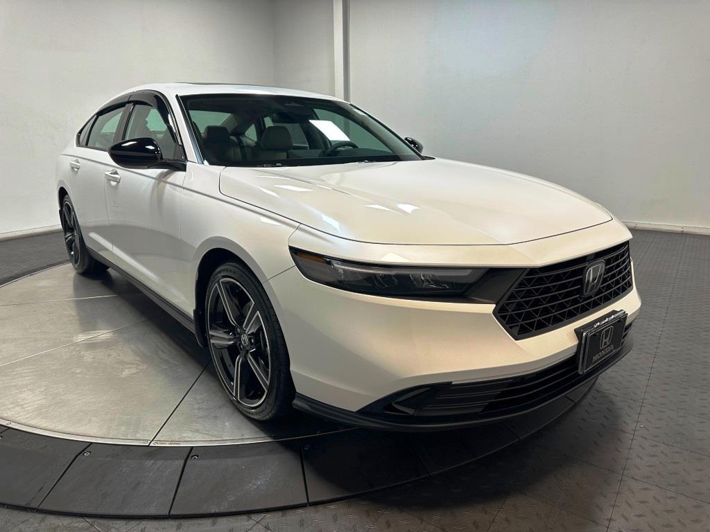 2026 Honda Accord Sedan SE - WHITE exterior view 2