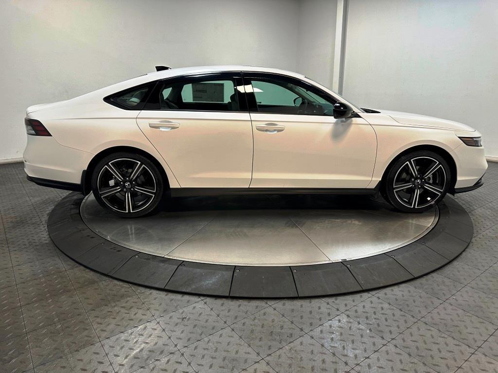 2026 Honda Accord Sedan SE - WHITE exterior view 9