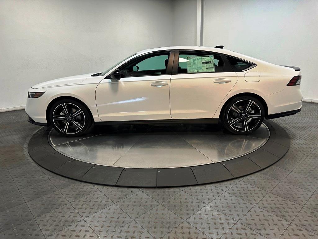 2026 Honda Accord Hybrid Sport - Platinum White Pearl exterior view 5