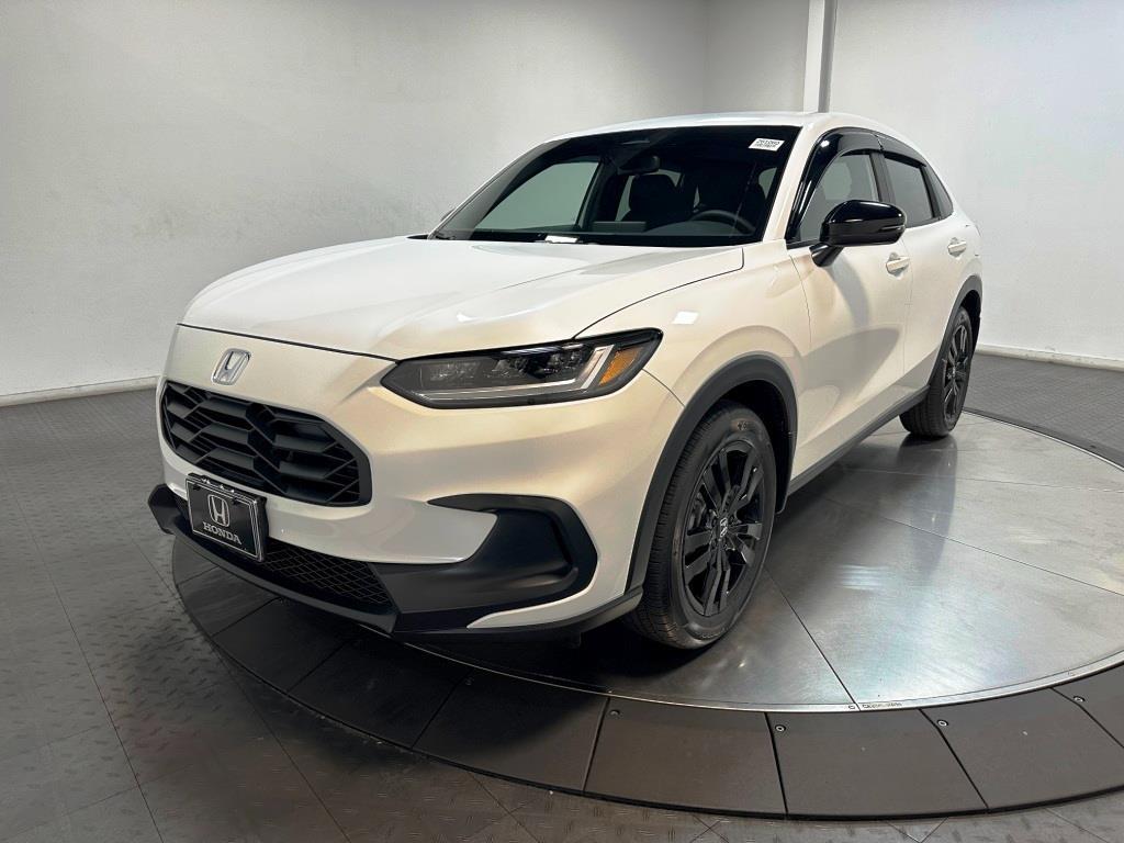 2026 Honda HR-V Sport - Platinum White Pearl exterior view 4