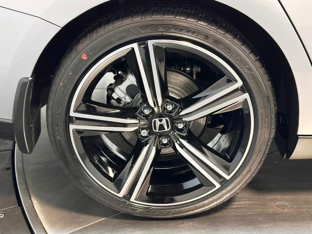 2026 Honda Accord Sedan SE - Solar Silver Metallic exterior view 10