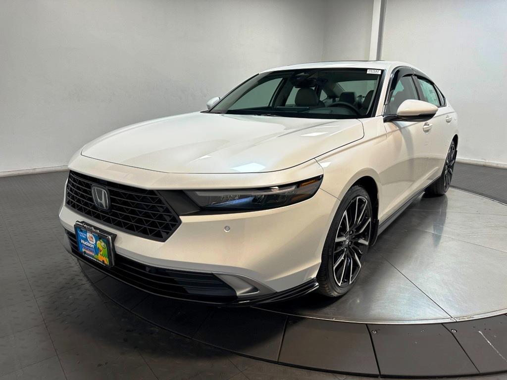 2026 Honda CR-V Hybrid Sport Touring - WHITE exterior view 4