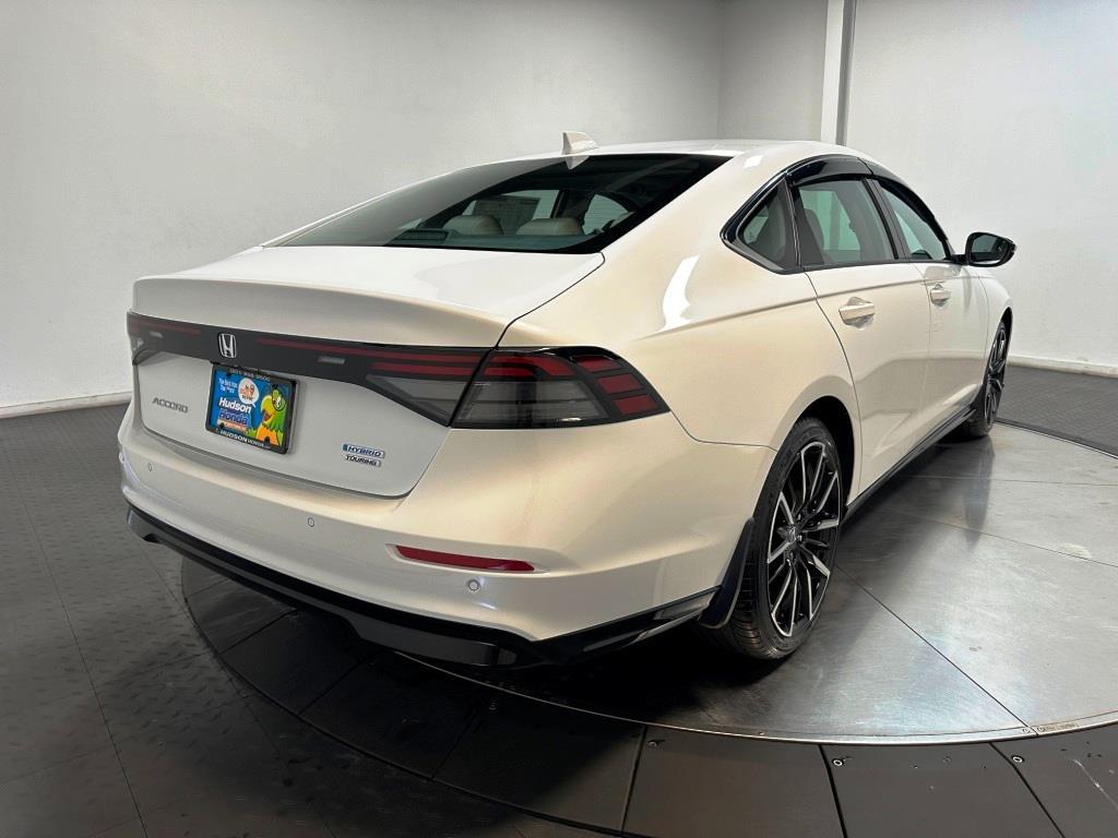 2026 Honda CR-V Hybrid Sport Touring - WHITE exterior view 8