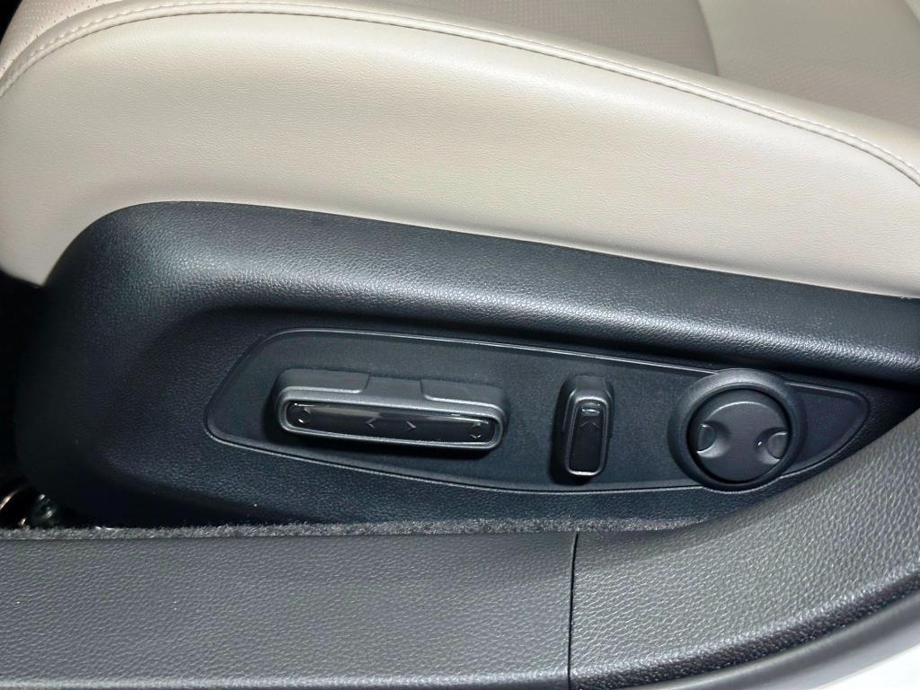 2026 Honda CR-V Hybrid Sport Touring - WHITE exterior view 14