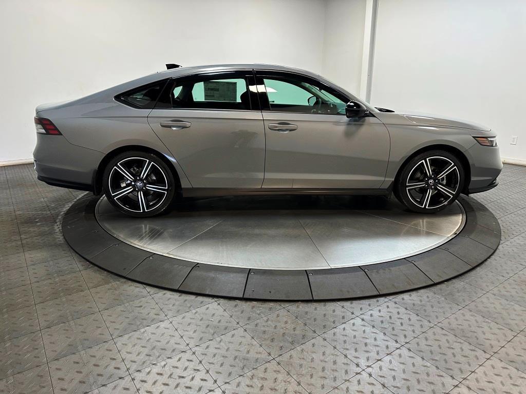 2026 Honda Accord Sedan SE - Urban Gray Pearl exterior view 9