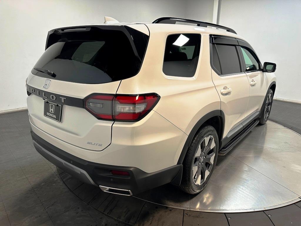 2026 Honda Pilot Elite - Platinum White Pearl exterior view 9