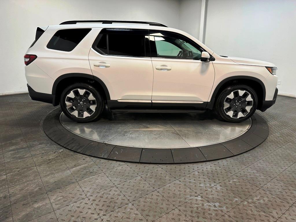 2026 Honda Pilot Elite - Platinum White Pearl exterior view 10