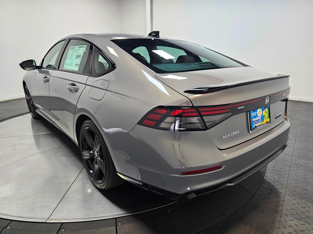 2026 Honda Accord Hybrid Sport-L - Urban Gray Pearl exterior view 6