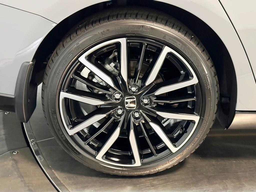 2026 Honda Accord Hybrid Touring - Urban Gray Pearl exterior view 10