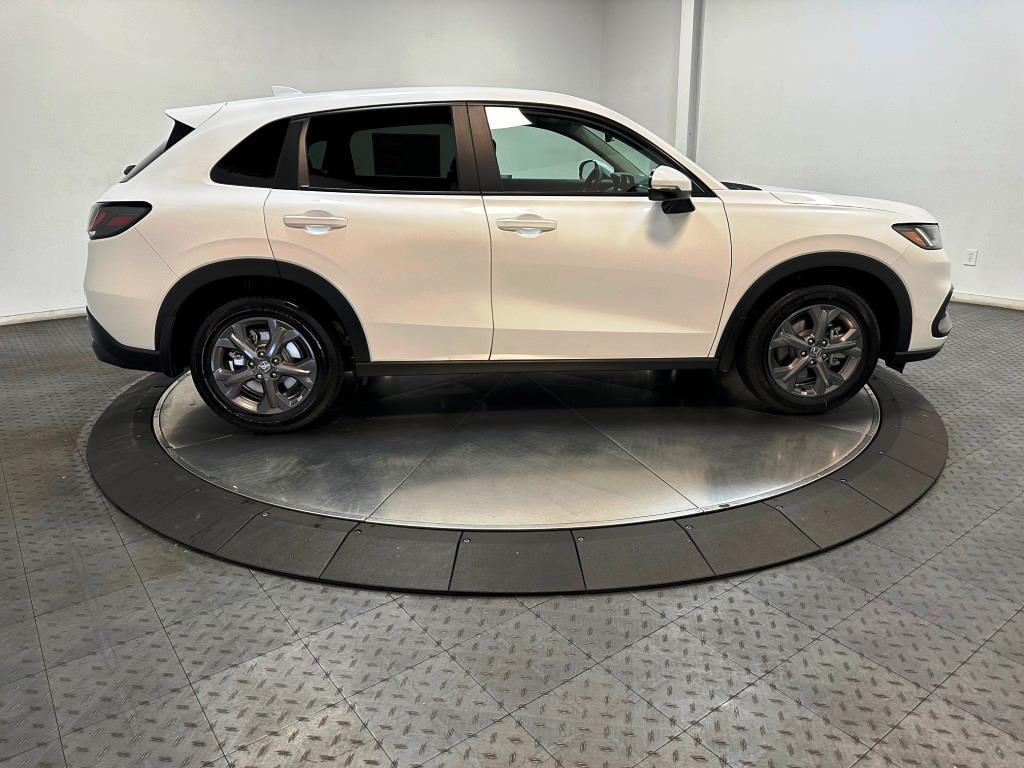 2026 Honda HR-V LX - WHITE exterior view 10