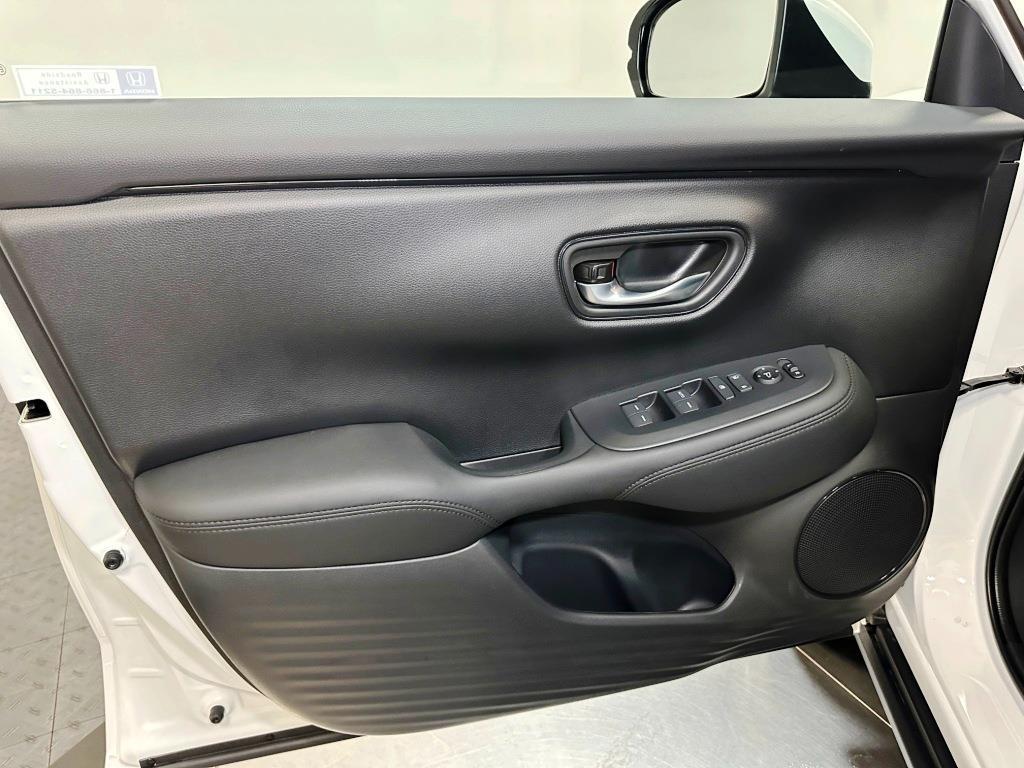 2026 Honda HR-V LX - WHITE exterior view 12