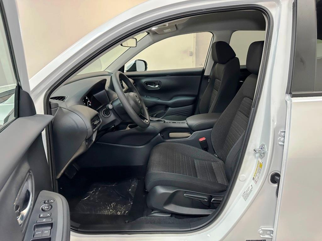 2026 Honda HR-V LX - WHITE exterior view 14