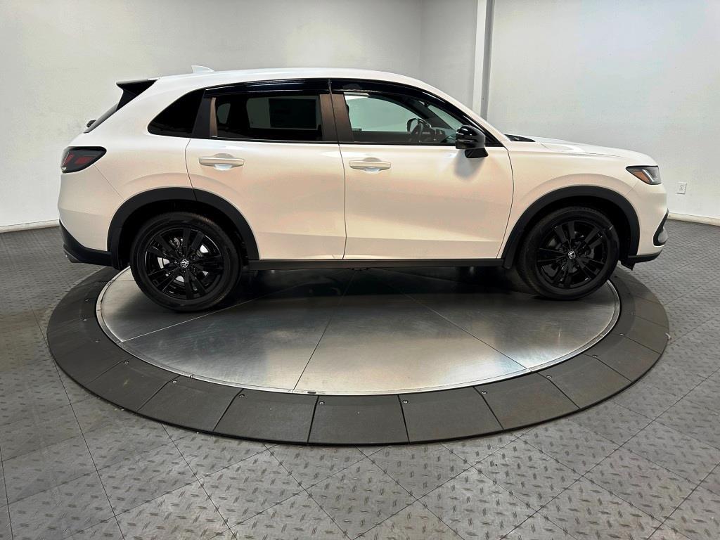 2026 Honda HR-V Sport - Platinum White Pearl exterior view 9