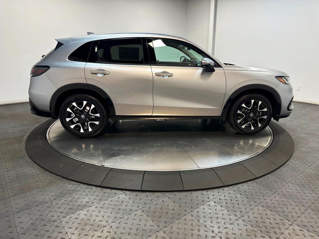 2026 Honda HR-V EX-L - Solar Silver Metallic exterior view 9