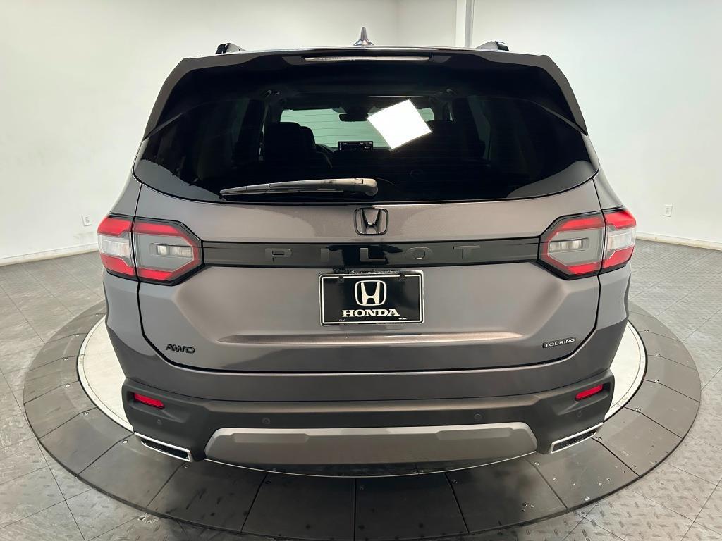 2026 Honda Pilot Touring S - Modern Steel Metallic exterior view 7