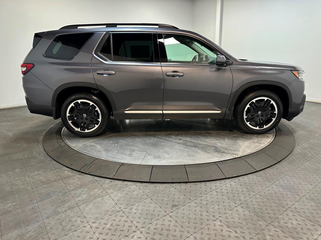 2026 Honda Pilot Touring S - Modern Steel Metallic exterior view 9
