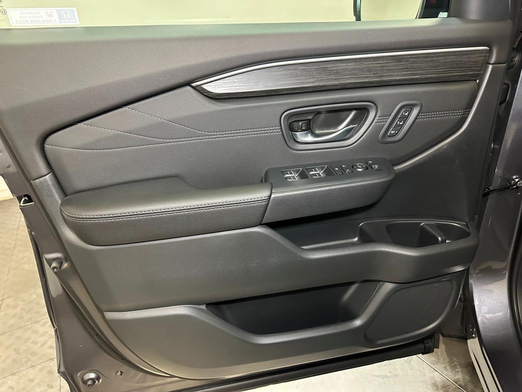 2026 Honda Pilot Touring S - Modern Steel Metallic exterior view 11