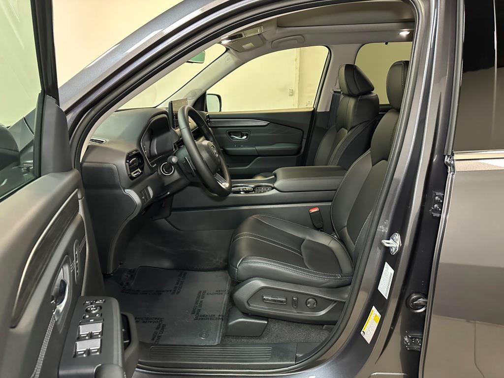 2026 Honda Pilot Touring S - Modern Steel Metallic exterior view 13