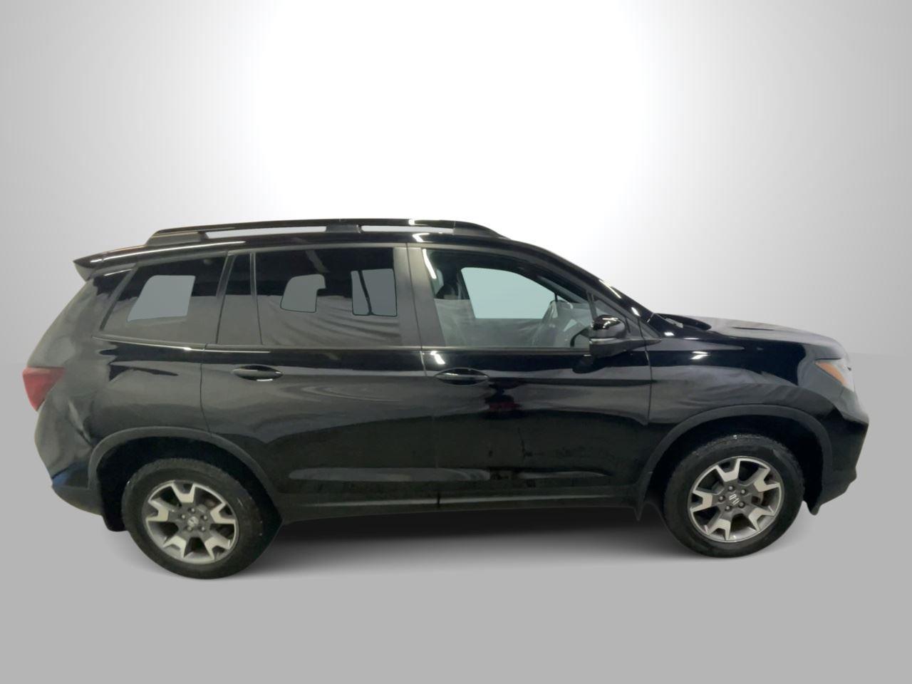 2022 Honda Passport TrailSport - Crystal Black Pearl exterior view 3