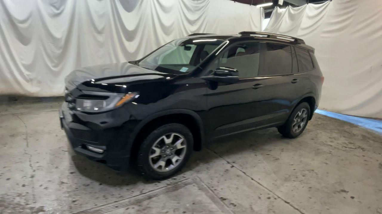 2022 Honda Passport TrailSport - Crystal Black Pearl exterior view 4