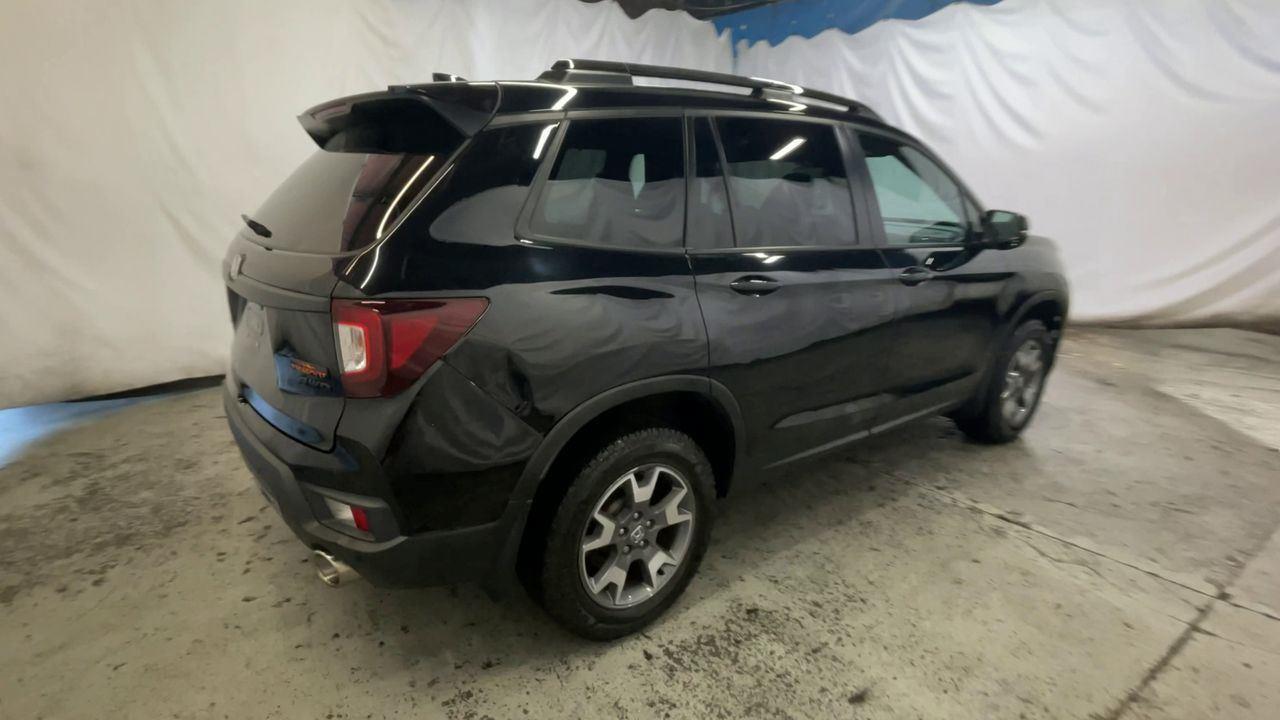 2022 Honda Passport TrailSport - Crystal Black Pearl exterior view 8