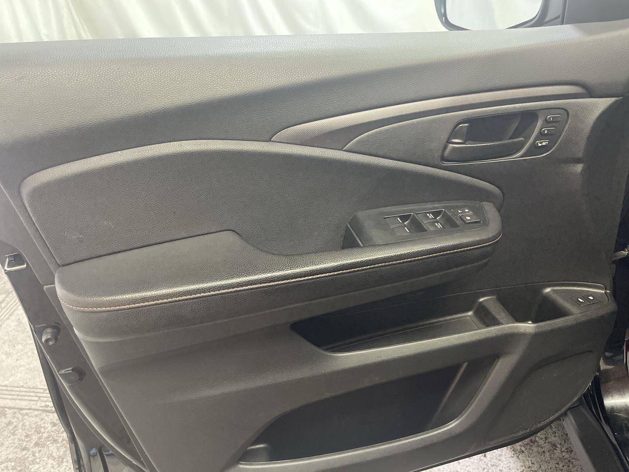 2022 Honda Passport TrailSport - Crystal Black Pearl exterior view 13