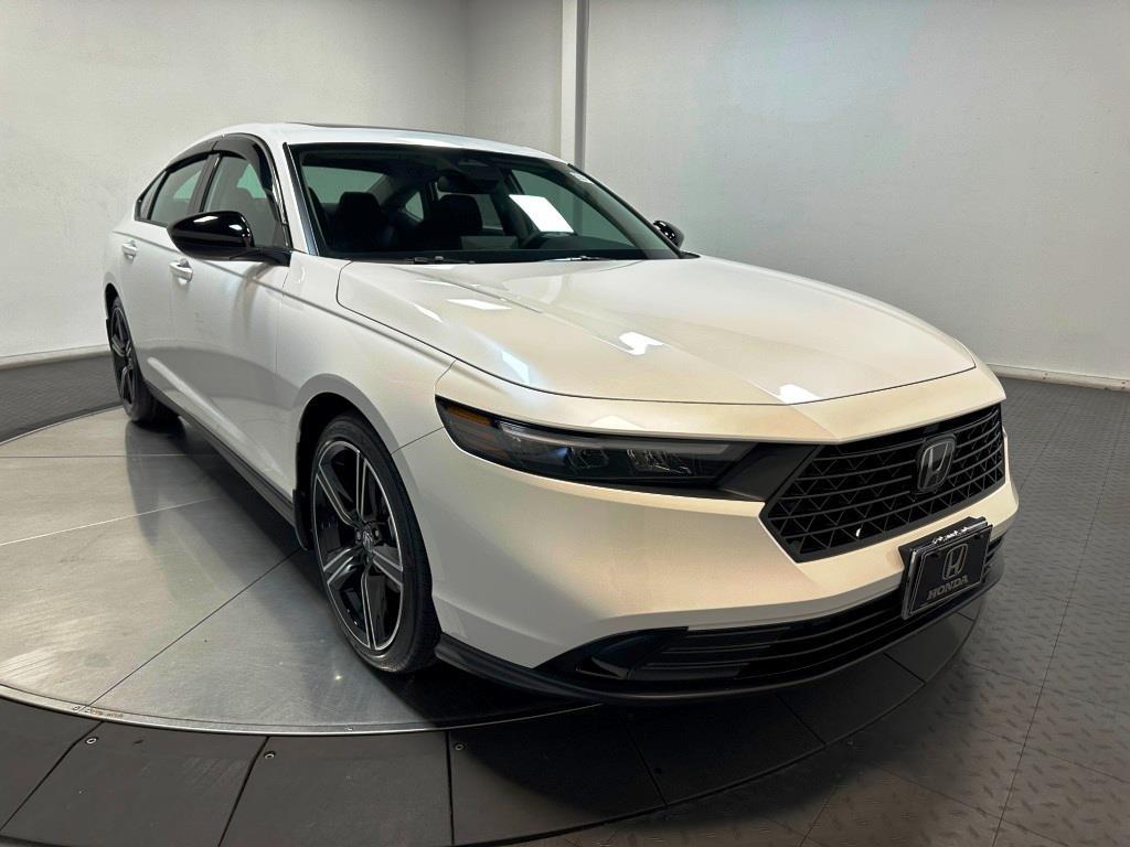 2026 Honda Accord Sedan SE - WHITE exterior view 2