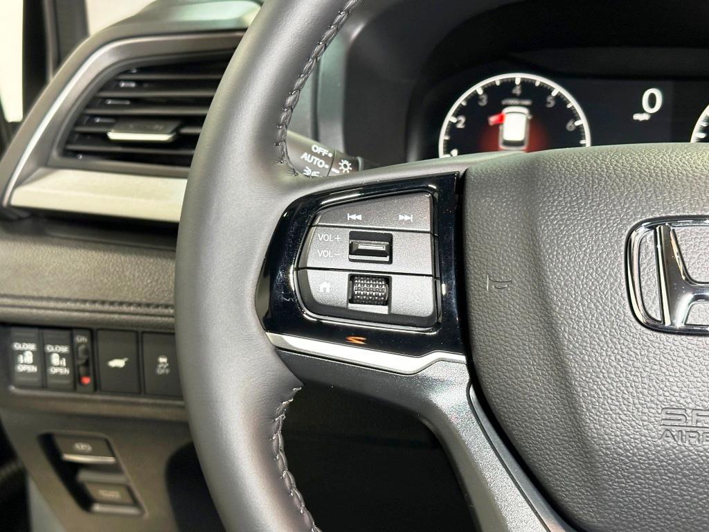 2026 Honda Odyssey EX-L - SILVER exterior view 17