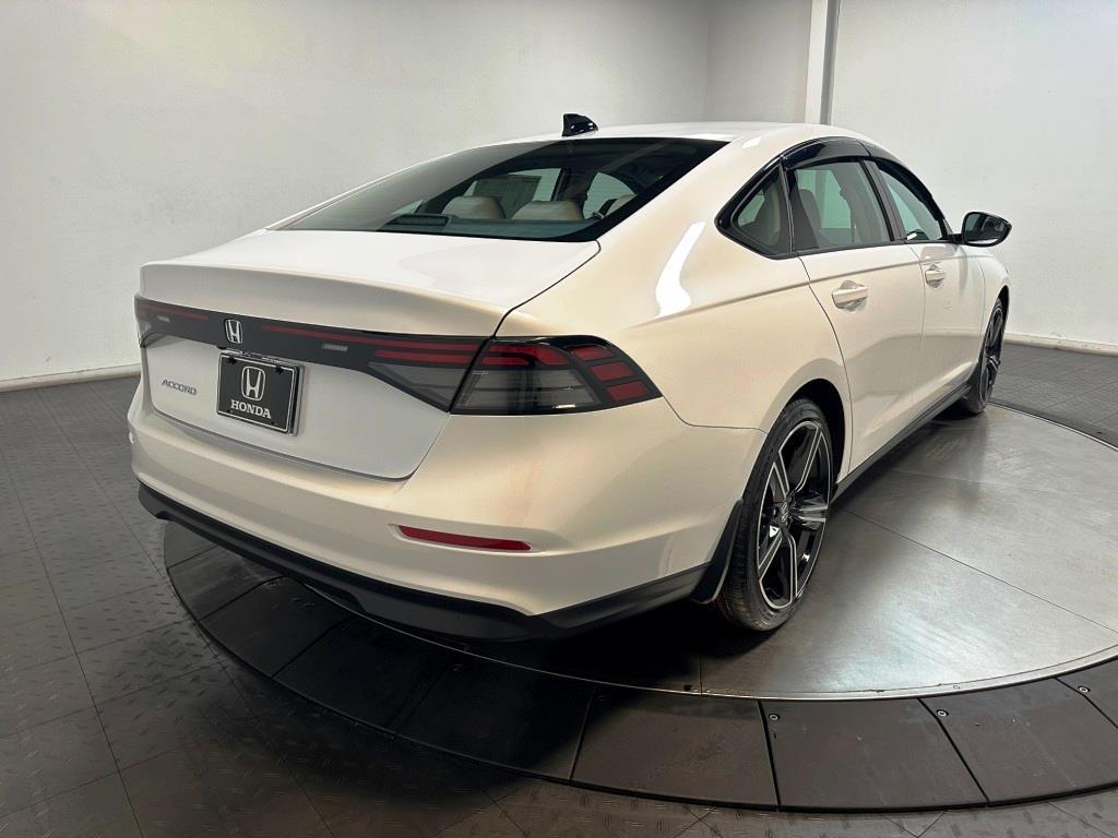 2026 Honda Accord Sedan SE - WHITE exterior view 8