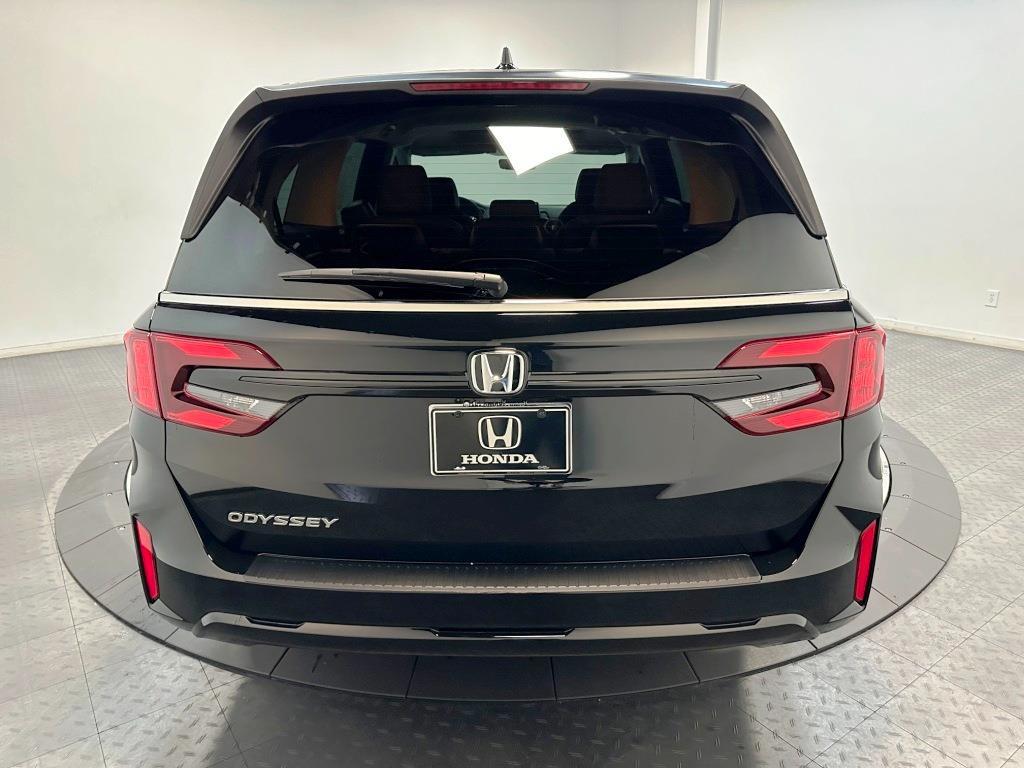 2026 Honda Odyssey EX-L - Crystal Black Pearl exterior view 7