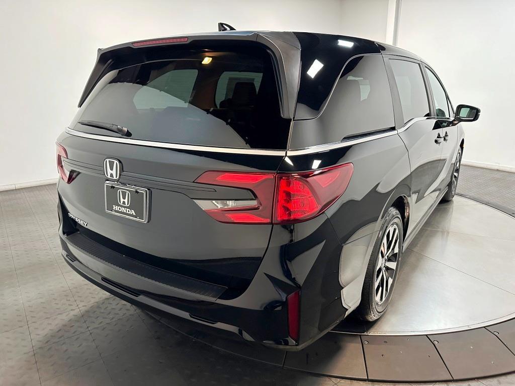 2026 Honda Odyssey EX-L - Crystal Black Pearl exterior view 8