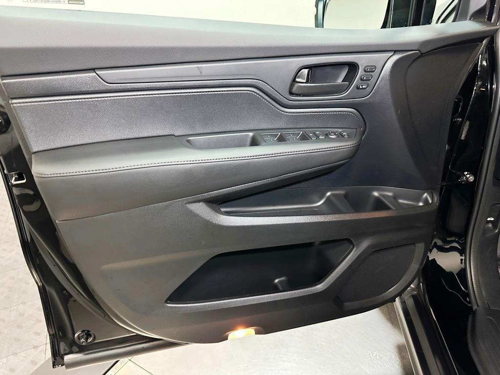 2026 Honda Odyssey EX-L - Crystal Black Pearl exterior view 11