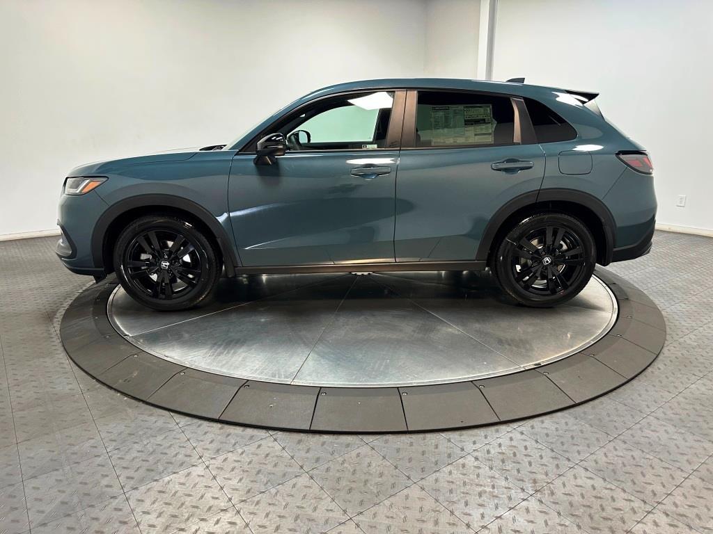 2027 Honda HR-V Sport - Nordic Forest Pearl exterior view 5