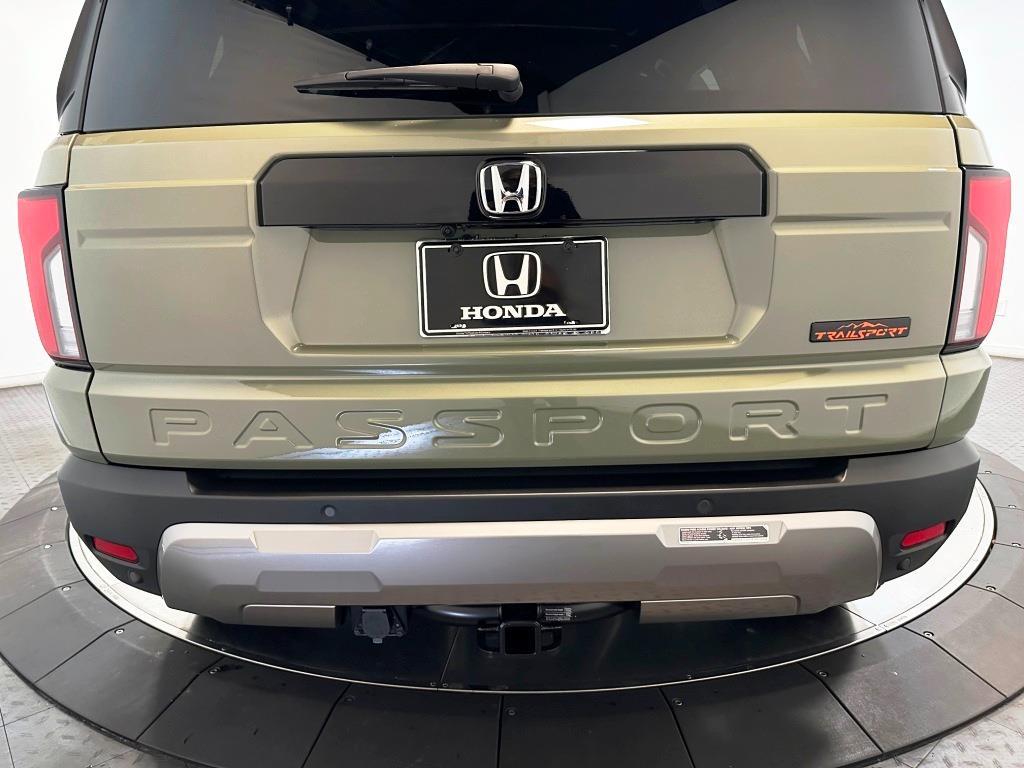 2026 Honda Passport TrailSport Elite - Ash Green Metallic exterior view 9